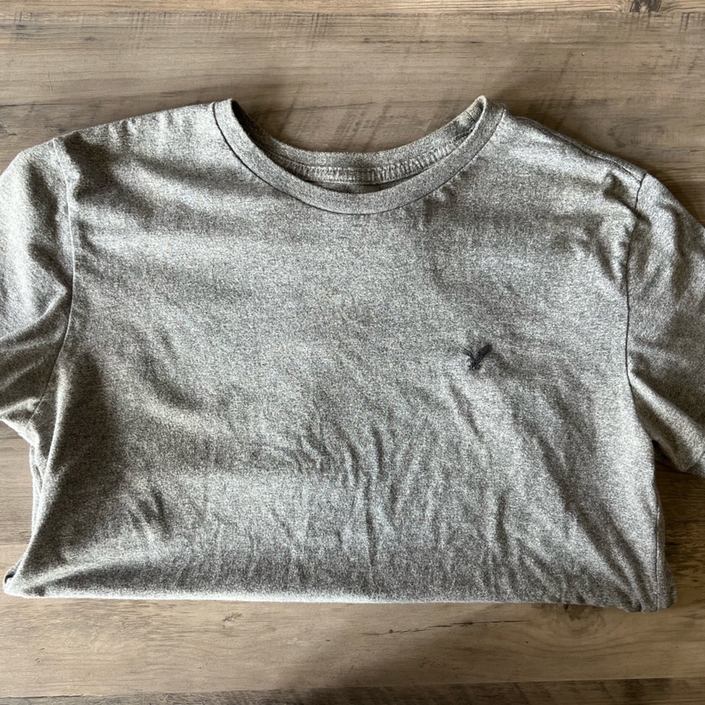 Men’s Gray Medium American Eagle Shirt